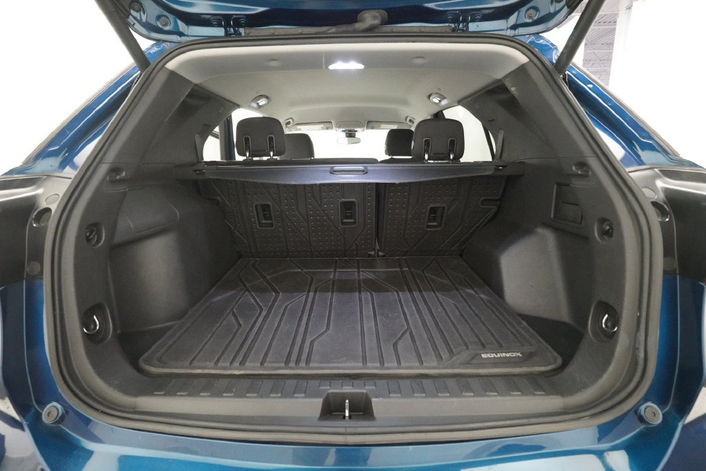 Used 2019 Chevrolet Equinox LT w/ Driver Convenience Package FWD image 10