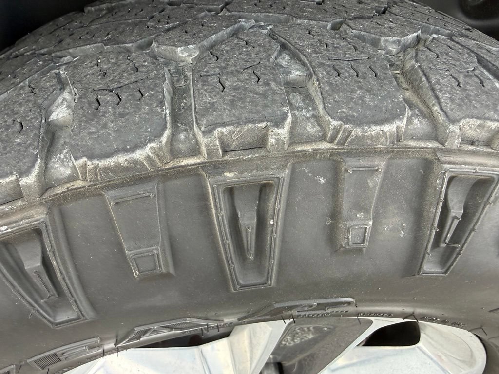 Used 2020 Jeep Wrangler Unlimited Sahara AWD/4WD image 19