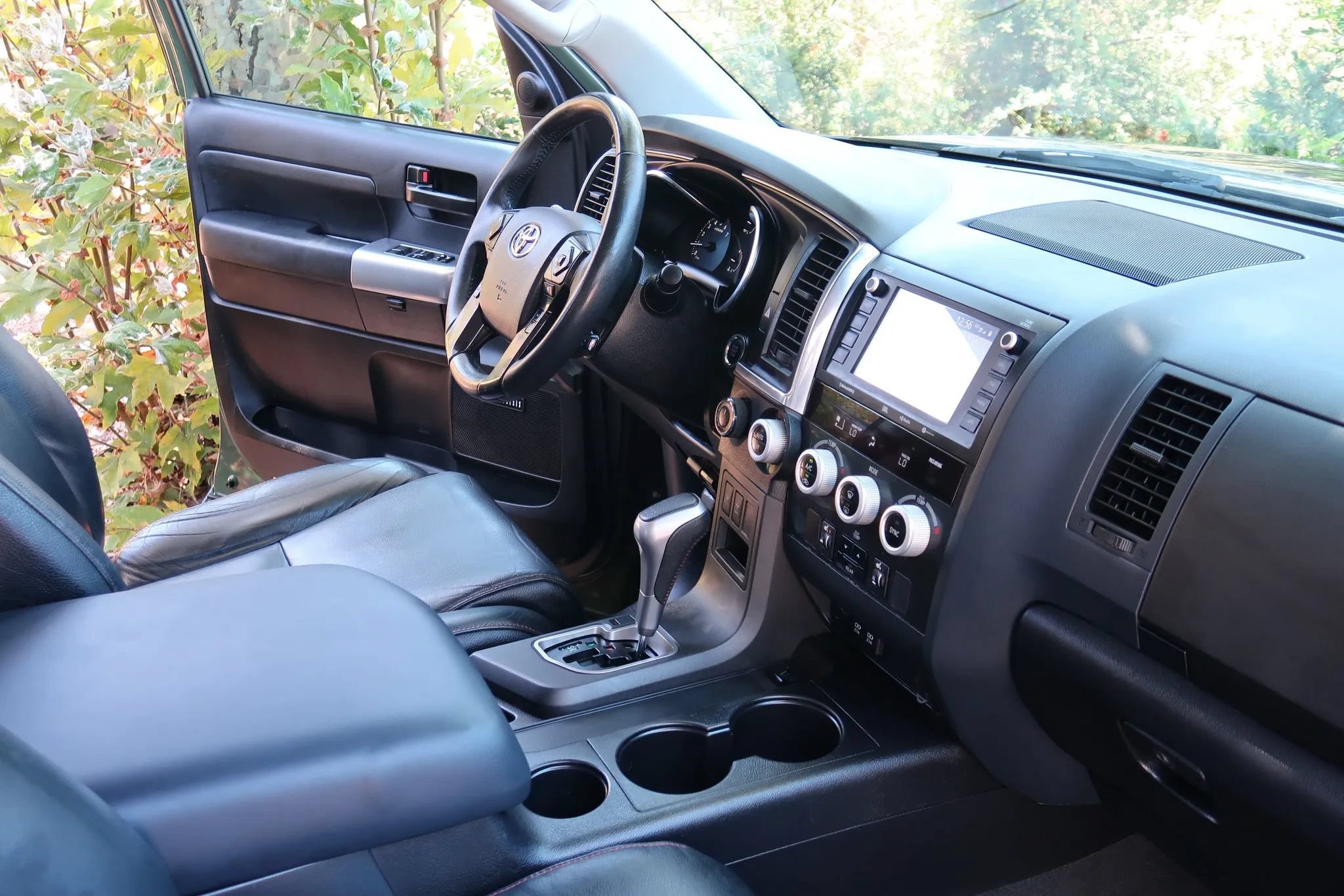 Used 2020 Toyota Sequoia TRD Pro AWD/4WD image 39