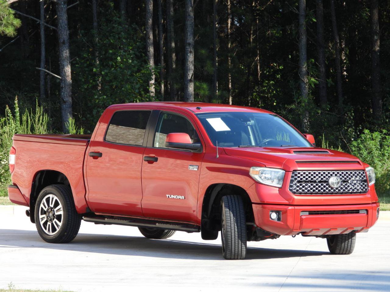 Used 2018 Toyota Tundra CrewMax SR5 w/ TRD Sport Package RWD image 11