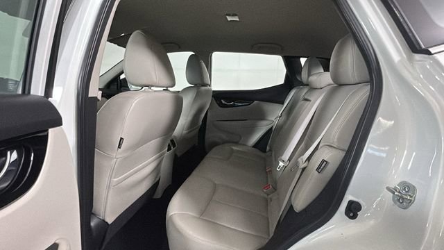 Used 2022 Nissan Rogue Sport SL AWD/4WD image 25