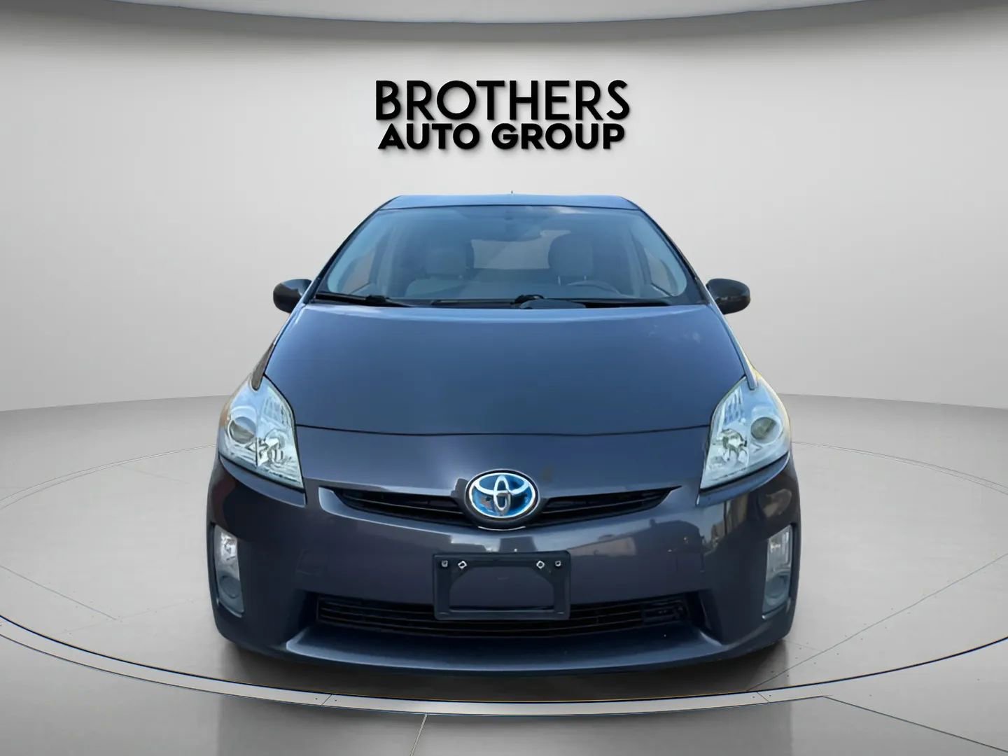 Used 2010 Toyota Prius Three image 2