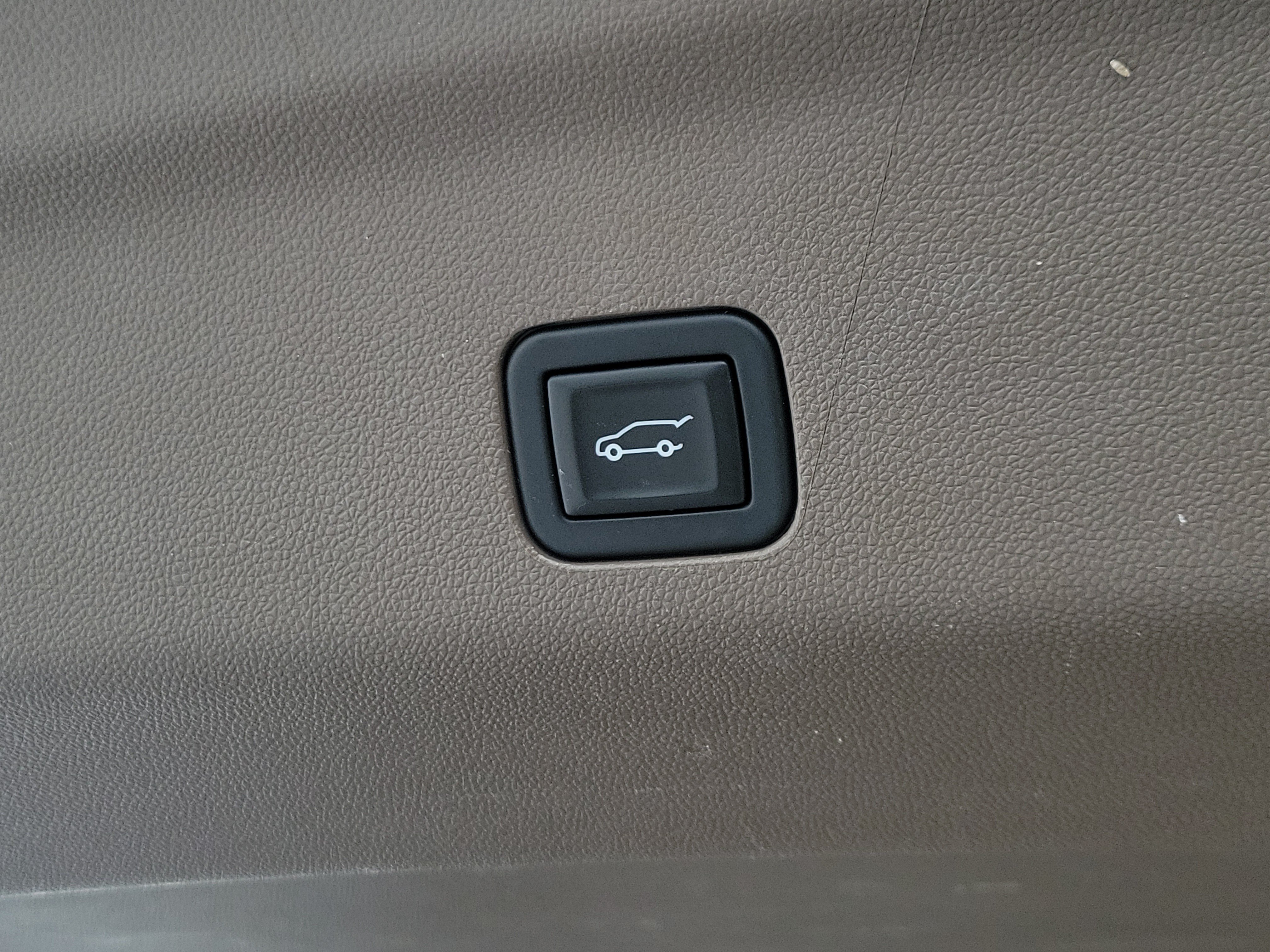 Used 2023 GMC Yukon Denali w/ Denali Reserve Package RWD image 10
