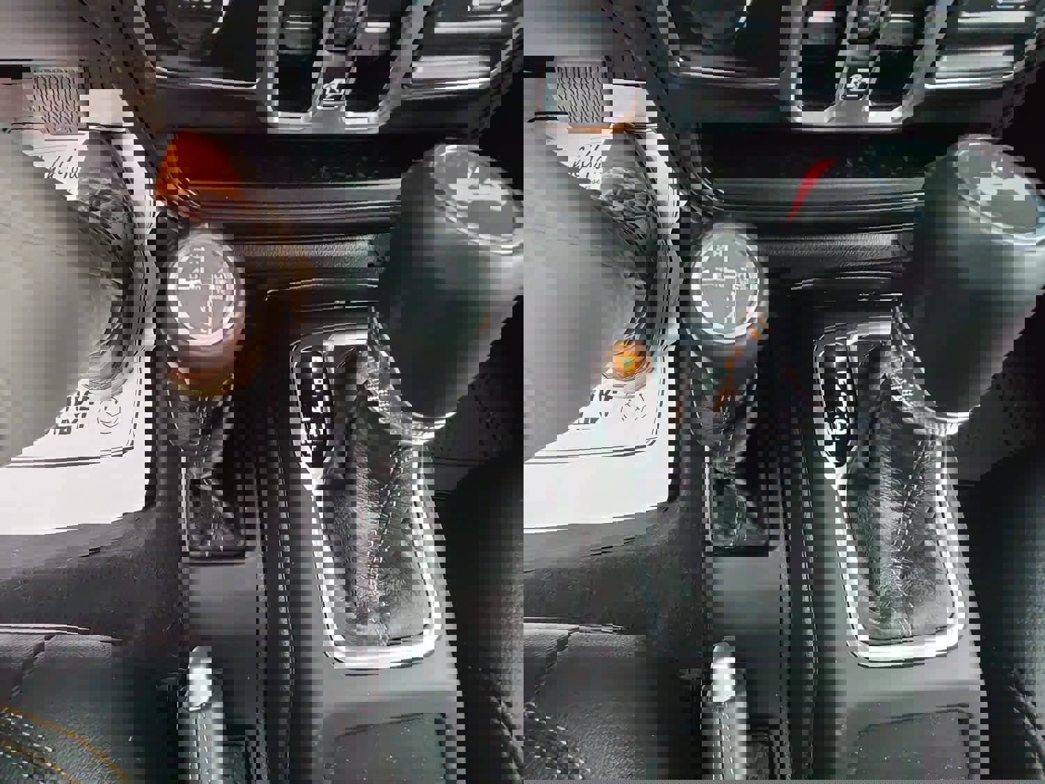 Used 2024 Jeep Wrangler Sahara w/ Technology Group image 37