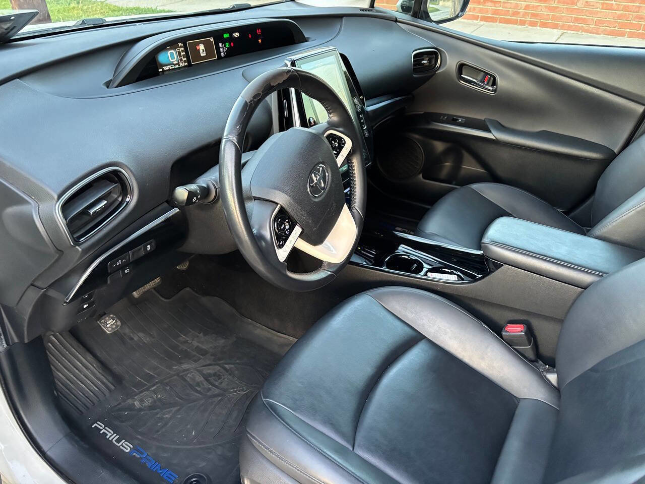 Used 2018 Toyota Prius Prime Premium image 12