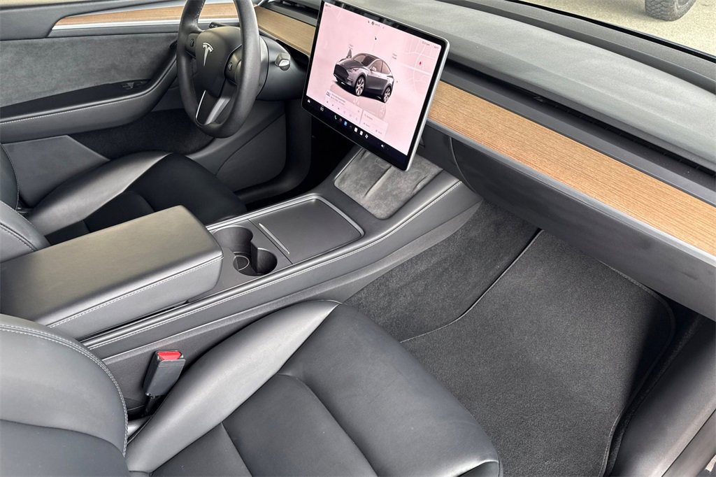 Used 2023 Tesla Model Y Long Range image 15
