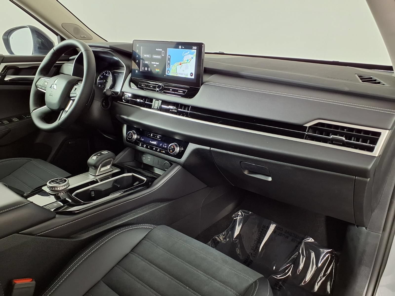 New 2026 Mitsubishi Outlander AWD image 7