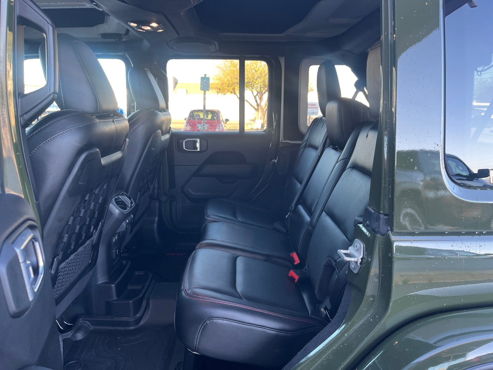 Used 2021 Jeep Wrangler Unlimited Rubicon image 17