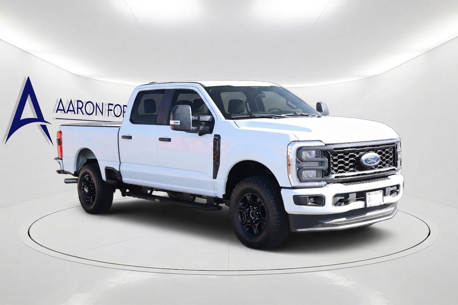 Used 2024 Ford F250 XL w/ STX Appearance Package AWD/4WD image 3