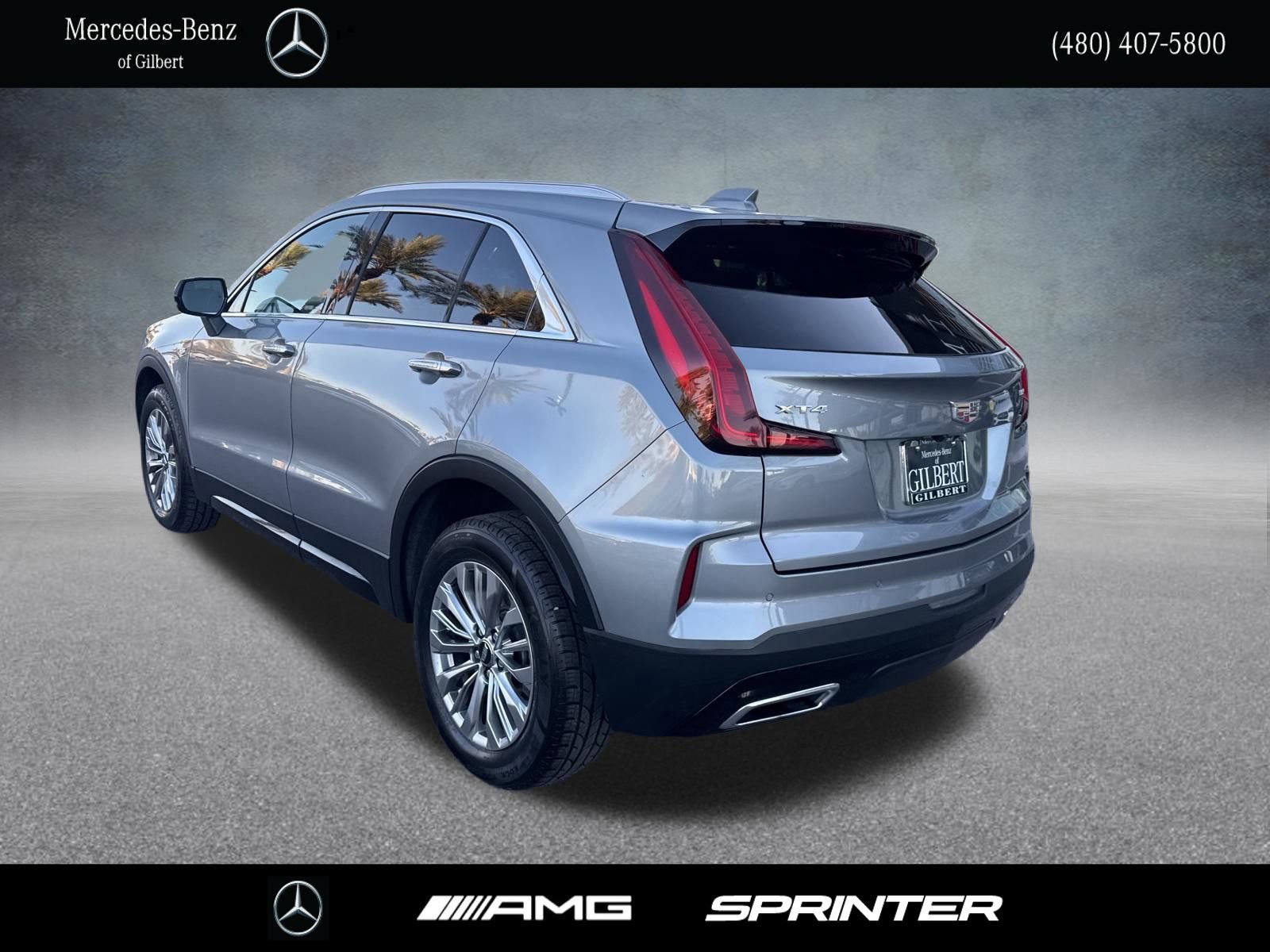 Used 2024 Cadillac XT4 Premium Luxury image 3