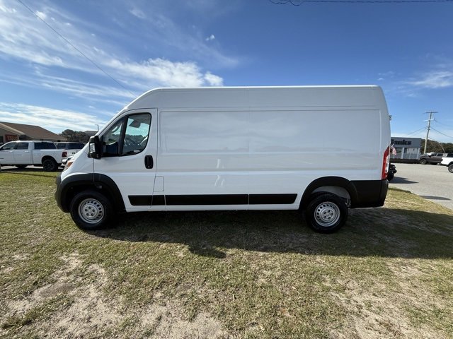 Used 2025 RAM ProMaster 2500 w/ Convenience Group image 4
