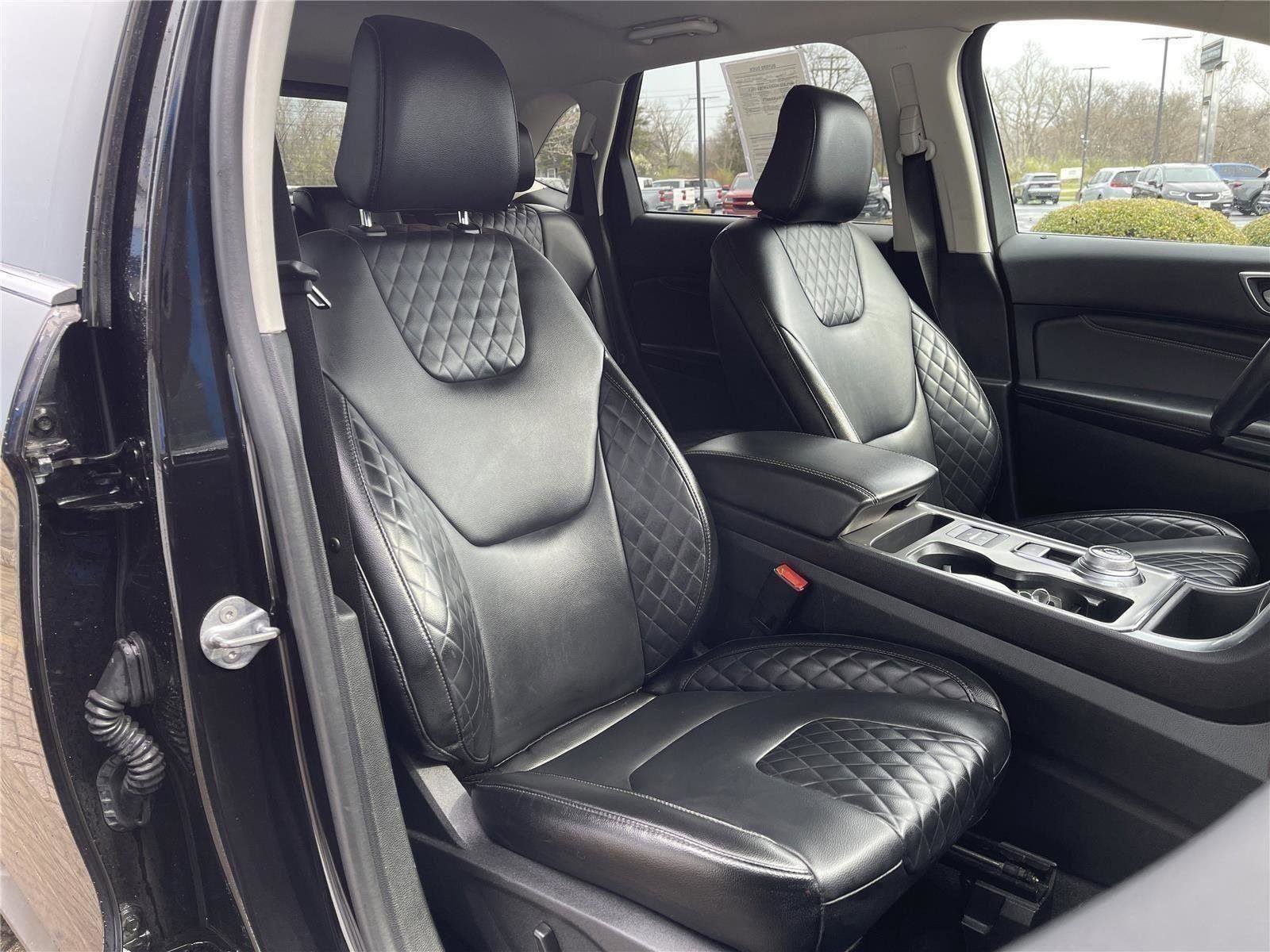 Used 2024 Ford Edge Titanium AWD/4WD image 35