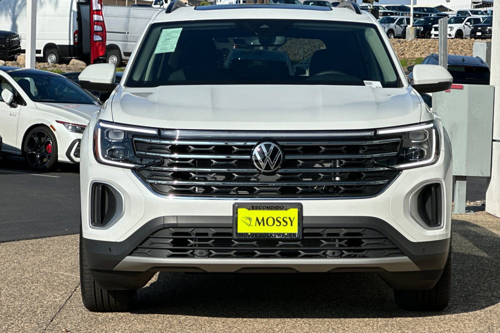 New 2026 Volkswagen Atlas SE image 8