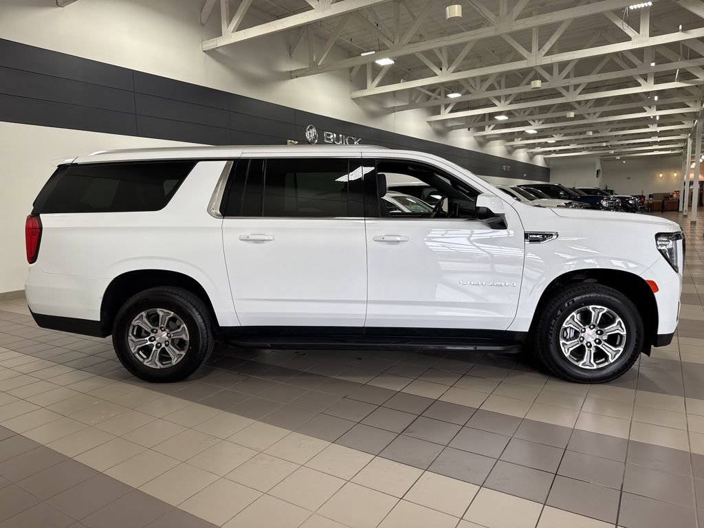 Used 2023 GMC Yukon XL SLE AWD/4WD image 7
