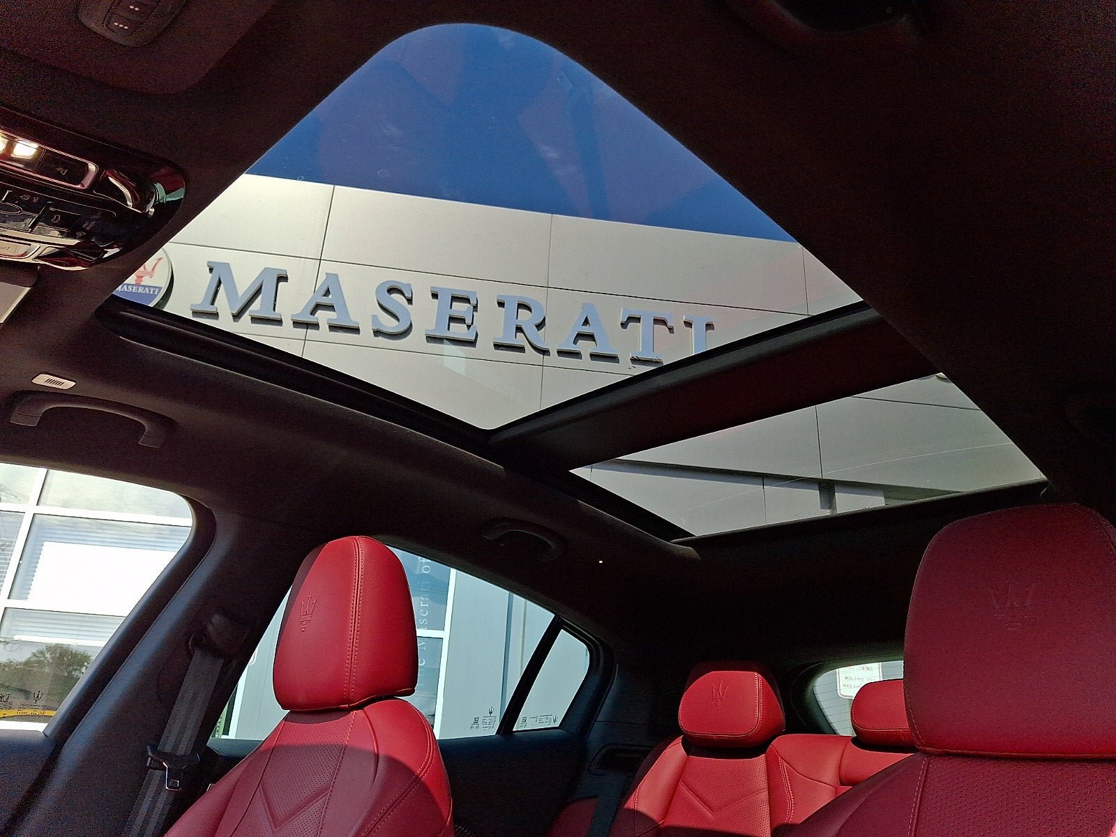 Used 2023 Maserati Grecale Modena AWD/4WD image 16