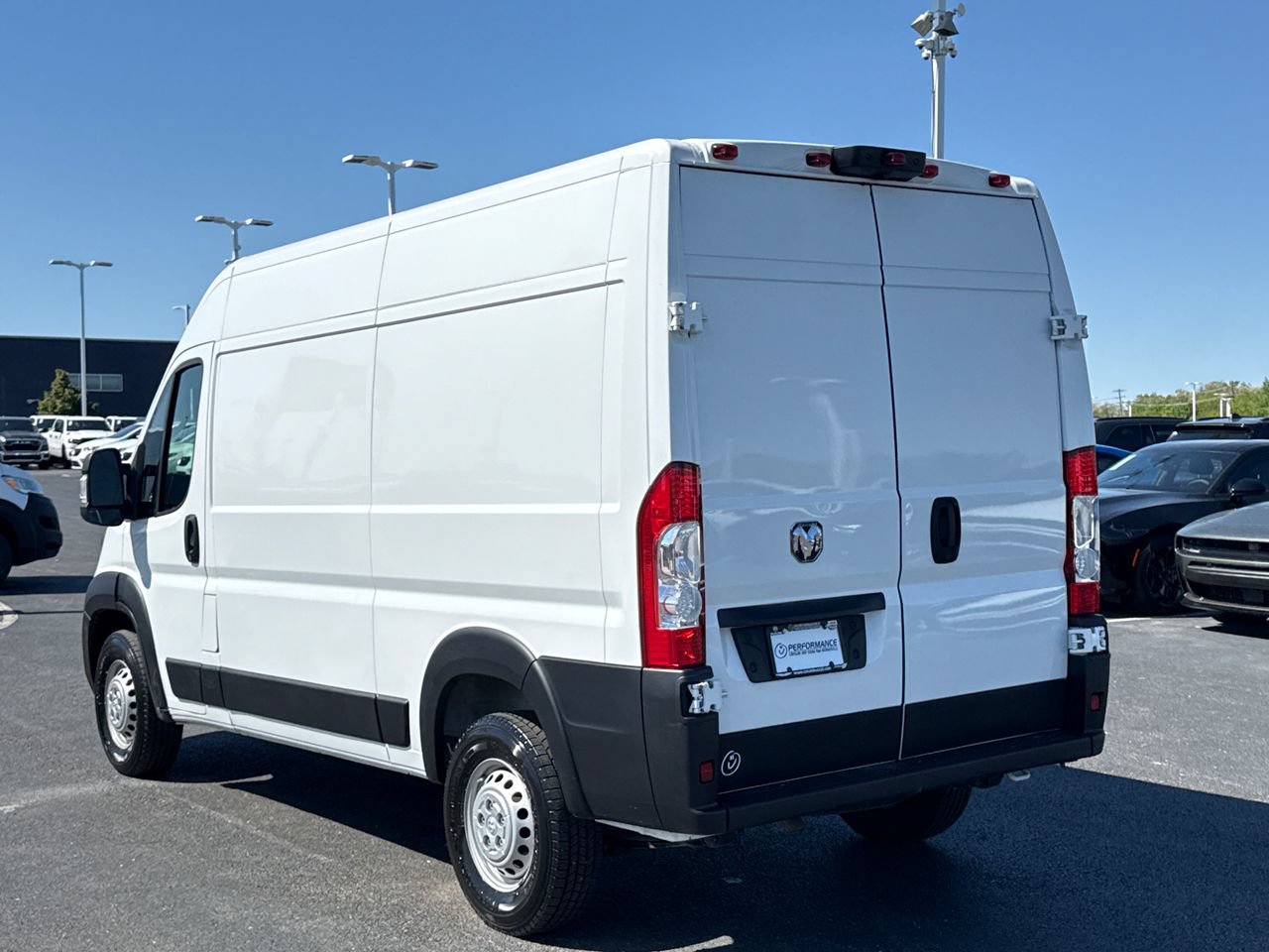 Used 2024 RAM ProMaster 2500 w/ Convenience Group FWD image 5