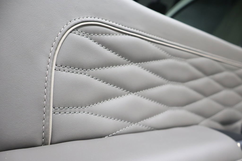 Used 2025 Ford F250 Platinum w/ Platinum Plus Package image 85