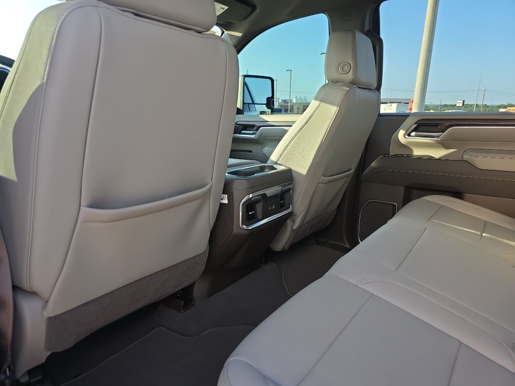 Certified 2026 GMC Sierra 2500 SLT w/ SLT Convenience Package AWD/4WD image 16