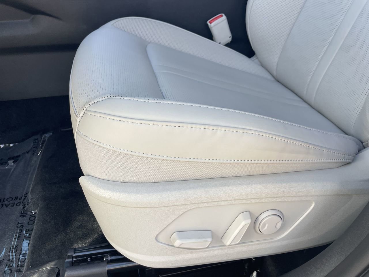 Certified 2026 Kia Sorento EX w/ EX Premium Package image 19