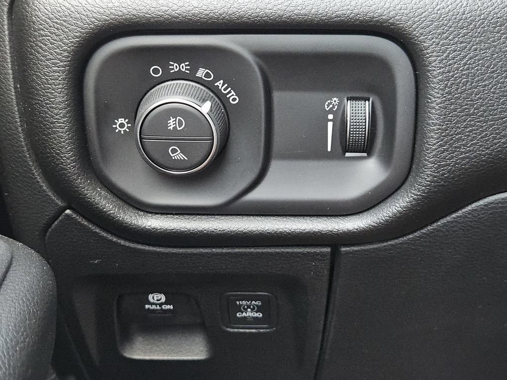 New 2026 RAM 1500 Express AWD/4WD image 16