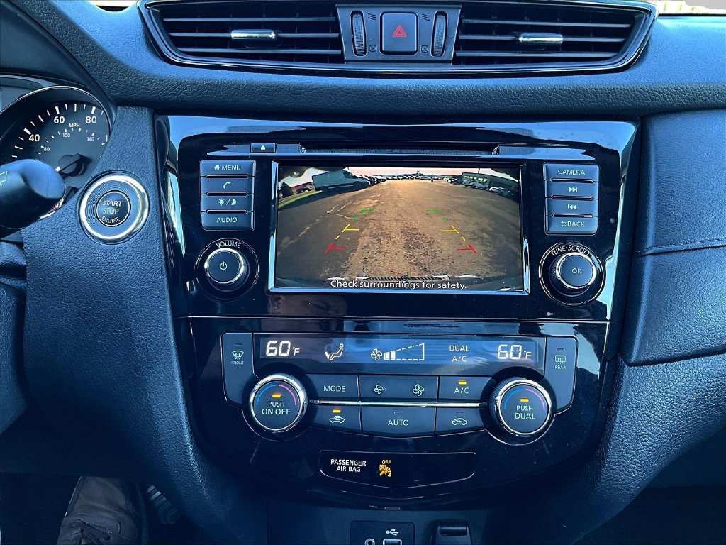 Used 2020 Nissan Rogue SV AWD/4WD image 14
