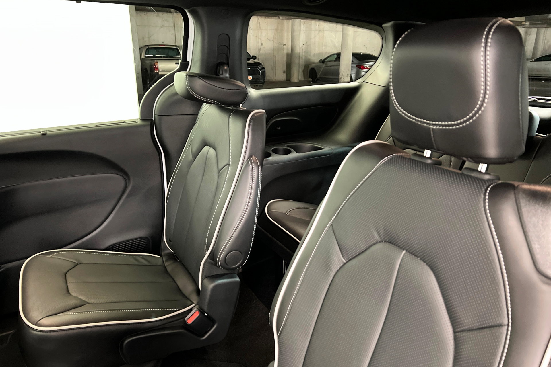 New 2026 Chrysler Pacifica Limited w/ Trailer Tow Group image 19