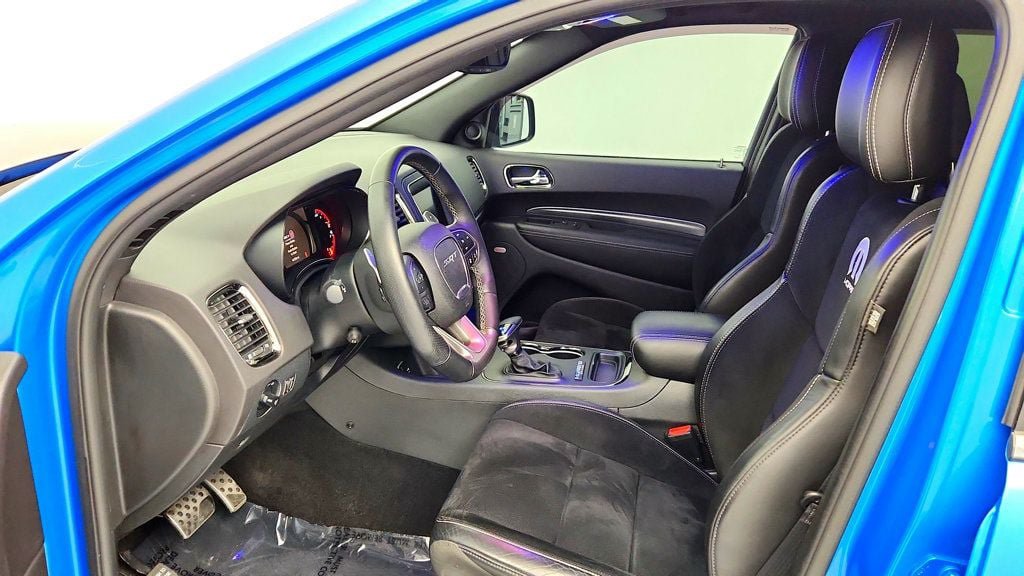 Used 2018 Dodge Durango SRT w/ Technology Group AWD/4WD image 23