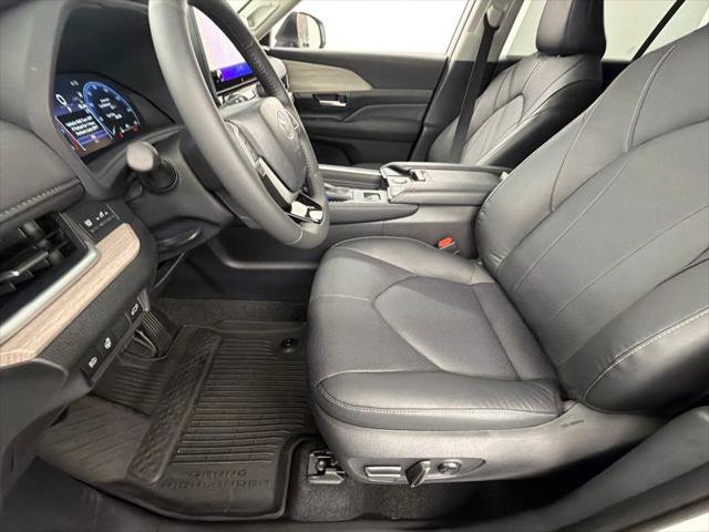 Certified 2026 Toyota Grand Highlander FWD image 22
