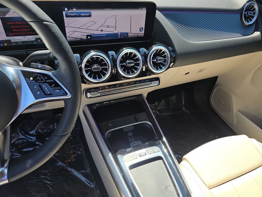 Used 2025 Mercedes-Benz GLA 250 4MATIC image 30