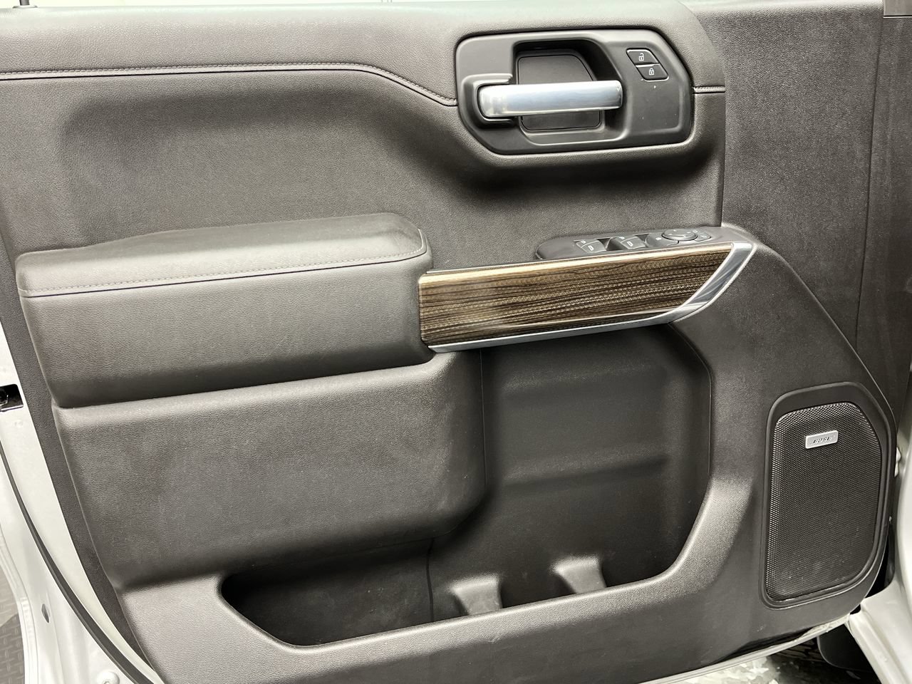 Certified 2021 Chevrolet Silverado 1500 LT Trail Boss w/ Convenience Package II AWD/4WD image 8