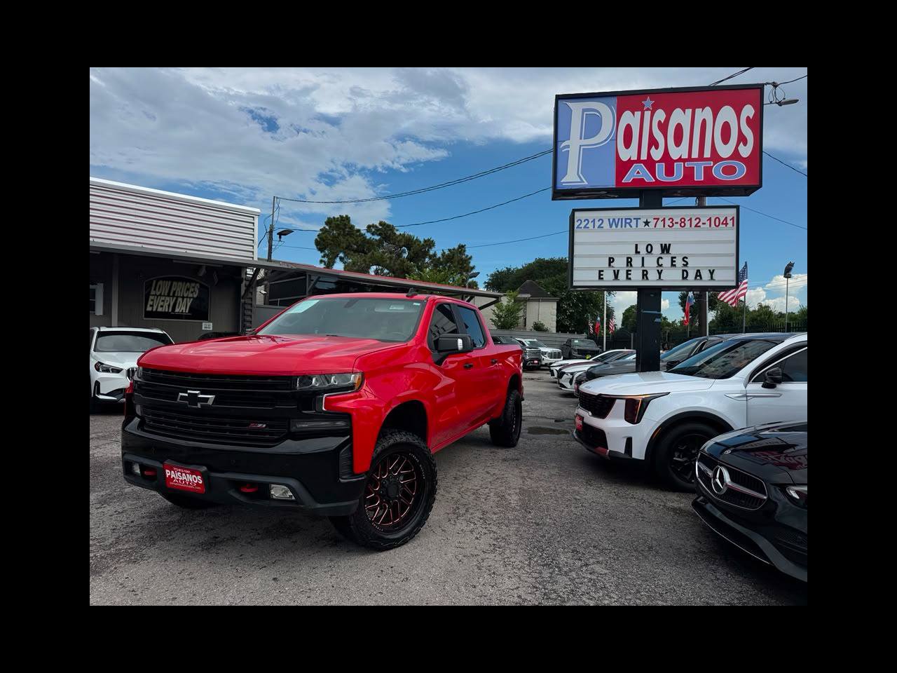 Used 2021 Chevrolet Silverado 1500 LT Trail Boss w/ Convenience Package II AWD/4WD image 1