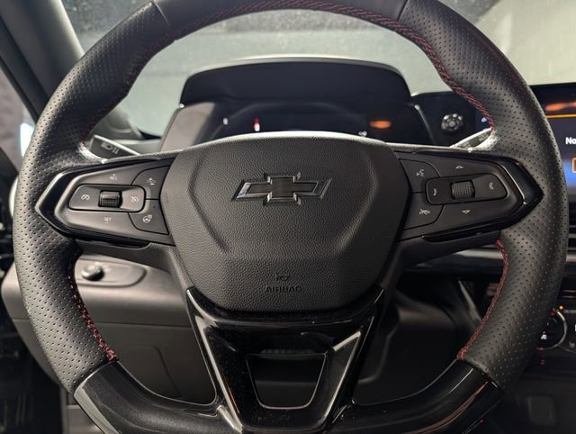 Used 2025 Chevrolet Trax RS image 19