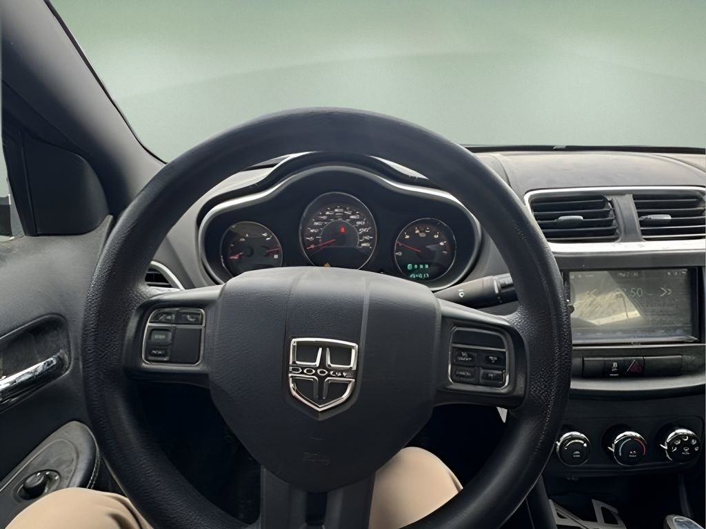 Used 2013 Dodge Avenger SE image 28