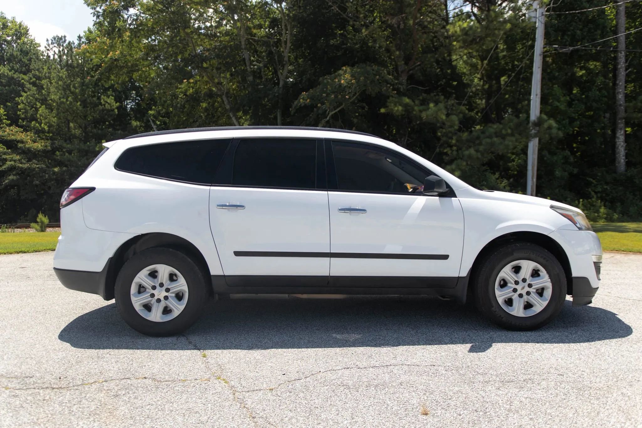 Used 2017 Chevrolet Traverse LS image 3