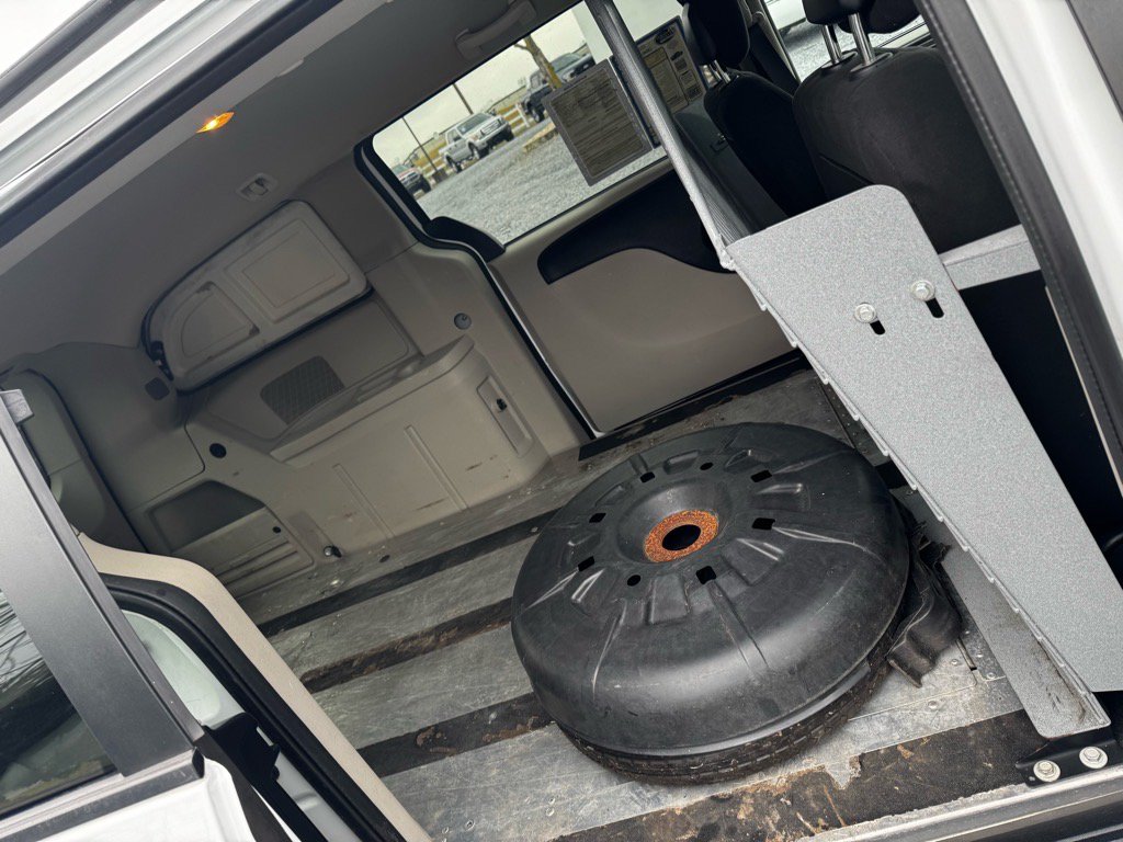 Used 2015 RAM C/V Tradesman FWD image 22