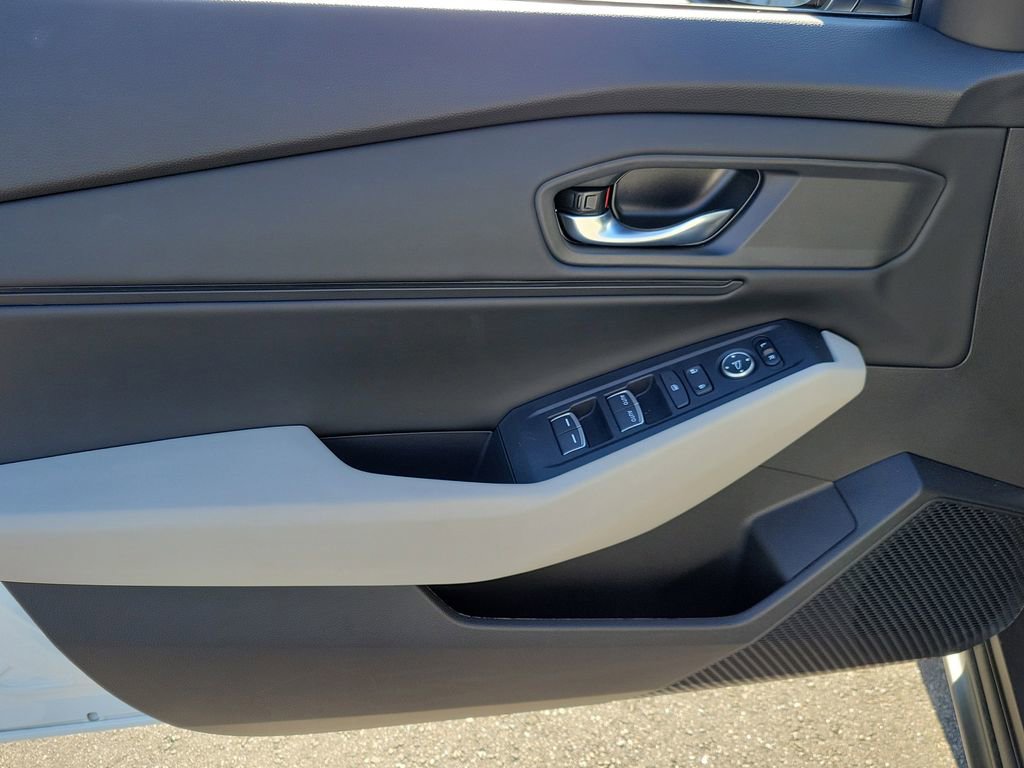 Certified 2025 Honda Accord SE image 18
