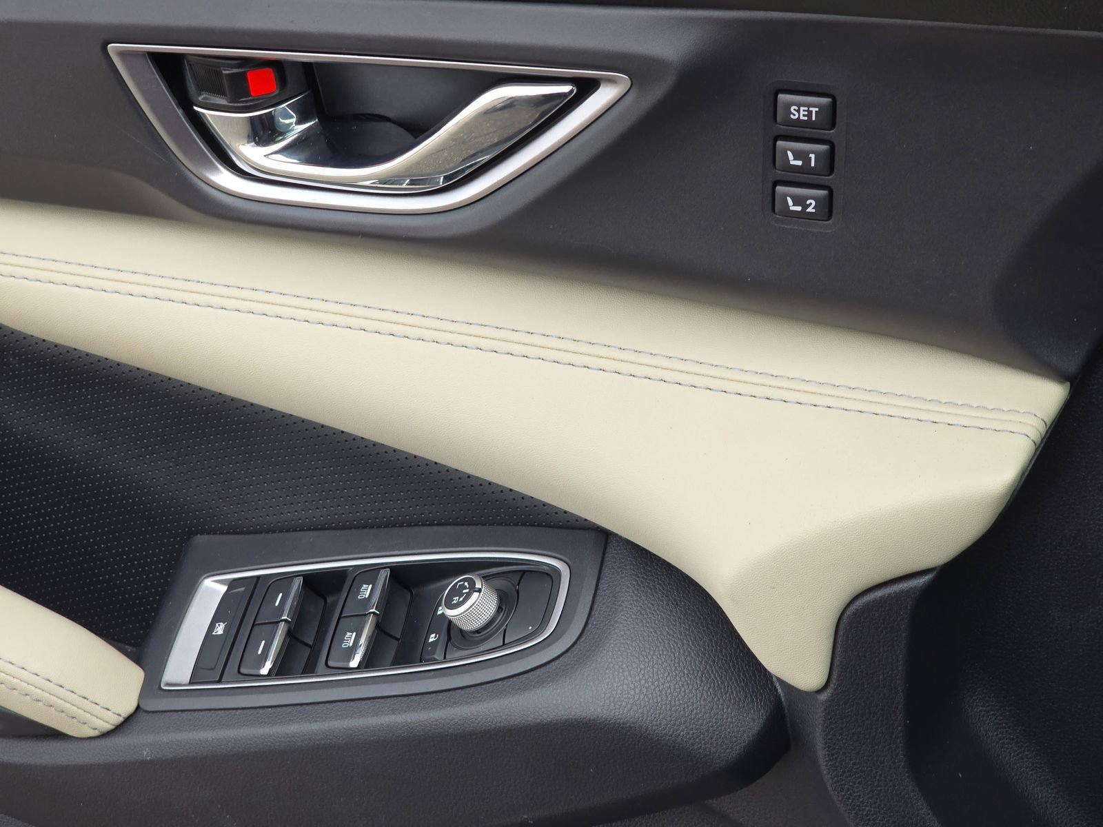 Used 2022 Subaru Ascent Limited image 38