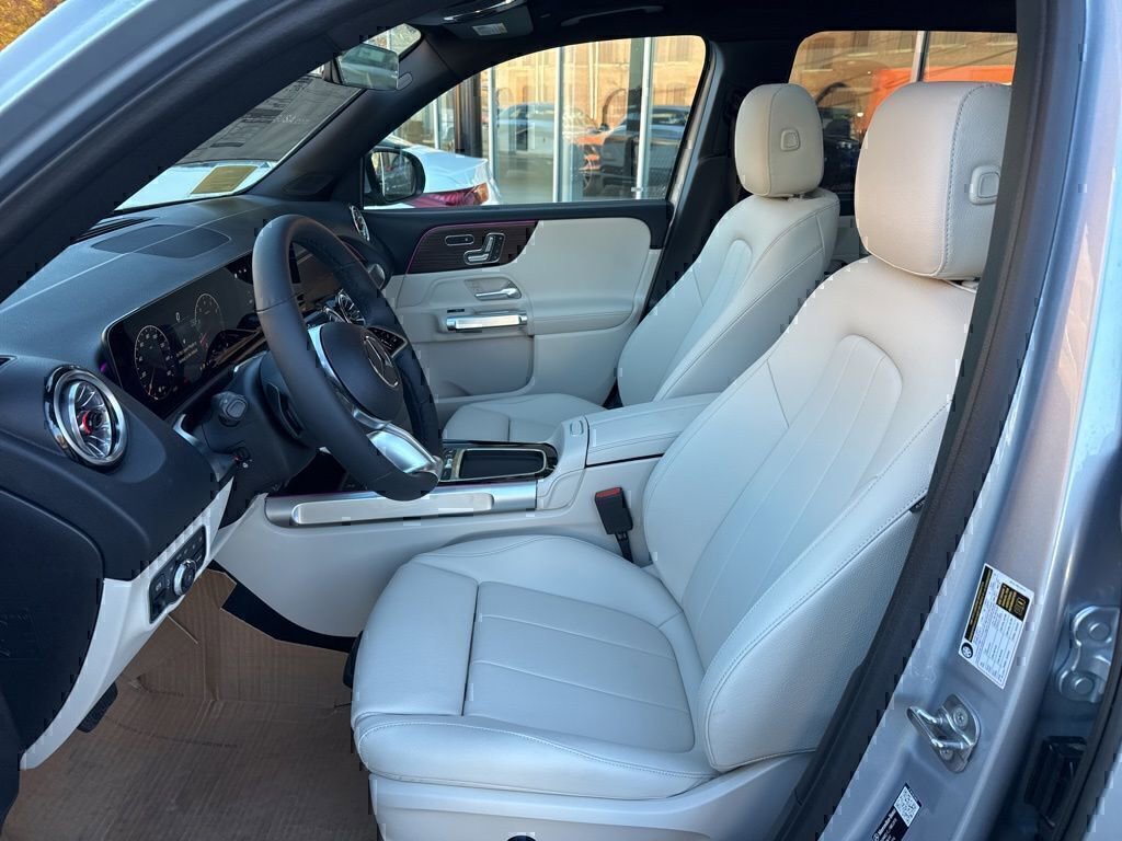 Certified 2026 Mercedes-Benz GLB 250 4MATIC image 17