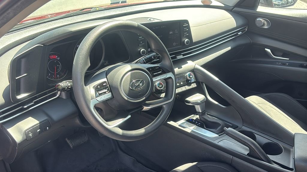 Used 2023 Hyundai Elantra SEL FWD image 24
