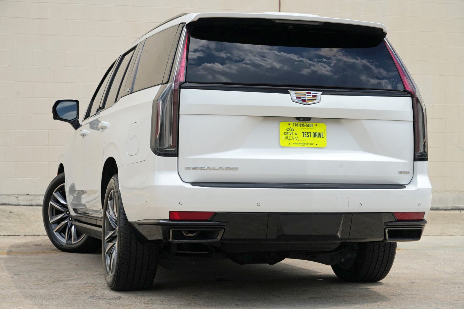 Used 2022 Cadillac Escalade Sport Platinum AWD/4WD image 6