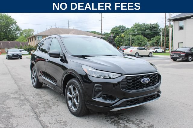 Used 2024 Ford Escape ST-Line w/ Tech Pack #1 AWD/4WD image 2