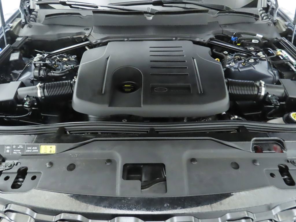 Used 2024 Land Rover Discovery Dynamic SE image 30