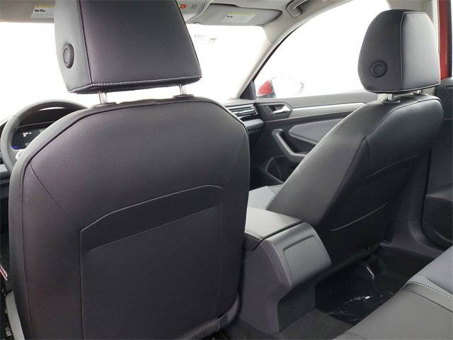 New 2026 Volkswagen Jetta SE image 9