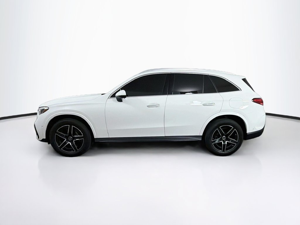 Certified 2025 Mercedes-Benz GLC 350e 4MATIC image 4