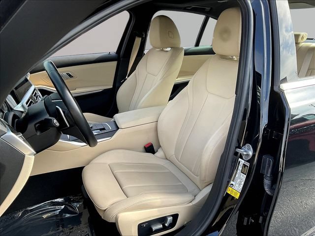 Used 2021 BMW 330i Sedan w/ Driving Assistance Package RWD image 23