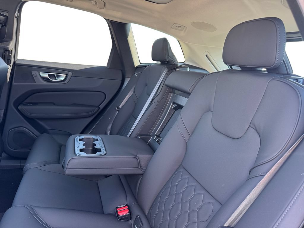 New 2026 Volvo XC60 B5 Plus w/ Protection Package Premier AWD/4WD image 24