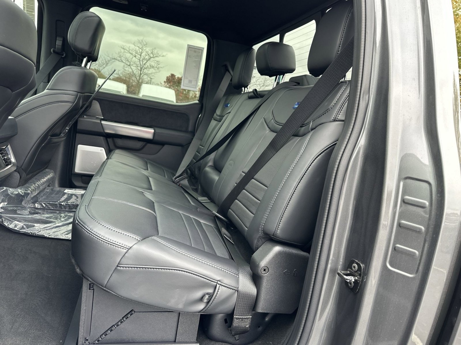 New 2025 Ford F350 Platinum image 38