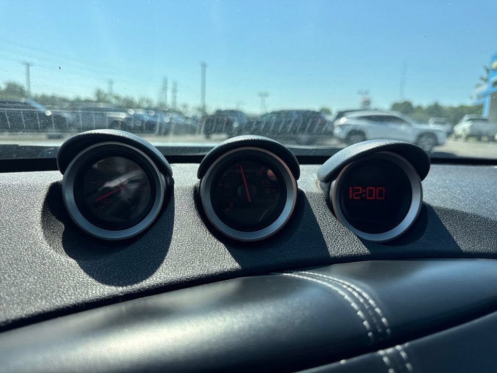 Used 2011 Nissan 370Z Coupe w/ Sport Pkg RWD image 13