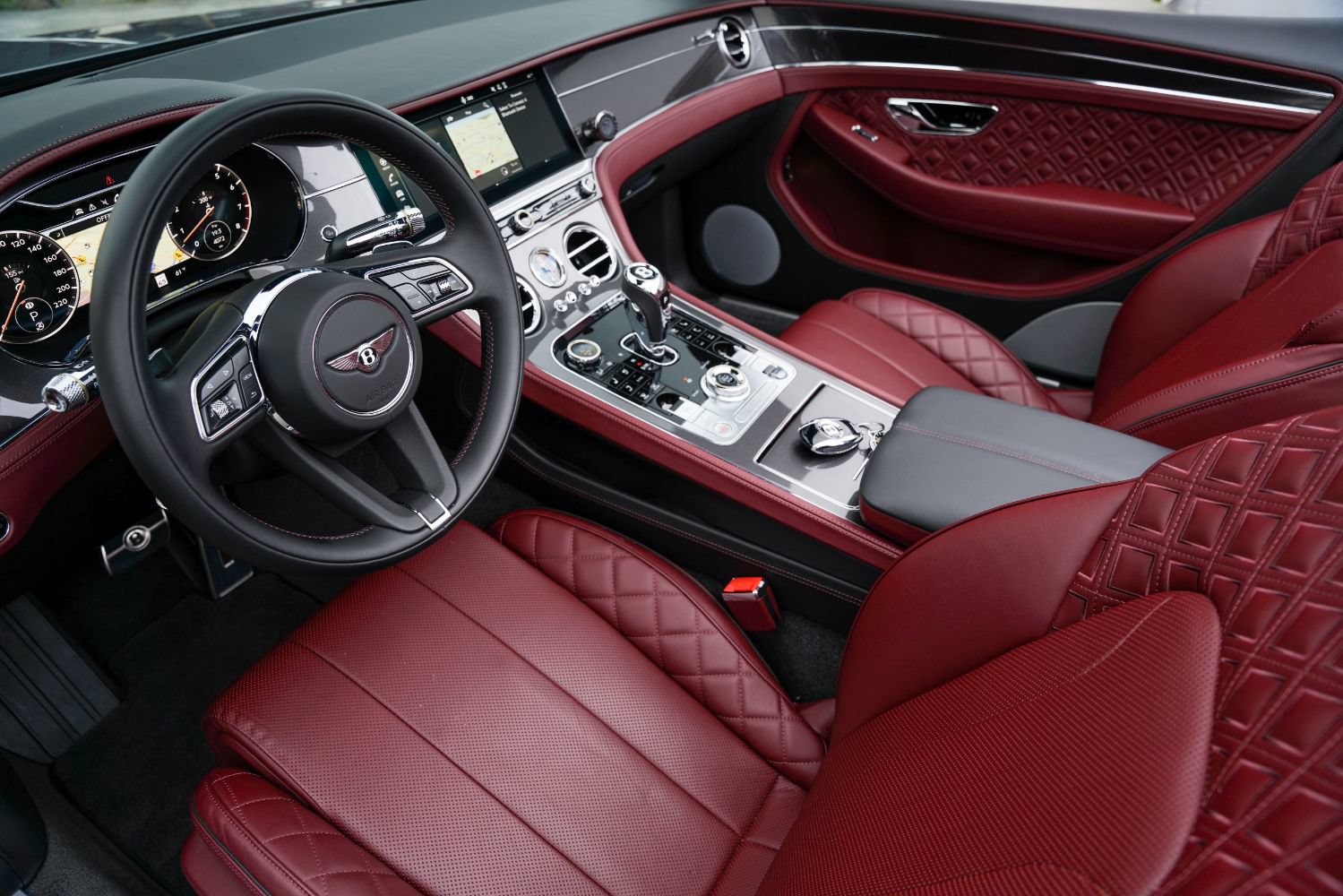 Used 2021 Bentley Continental GT V8 AWD/4WD image 2