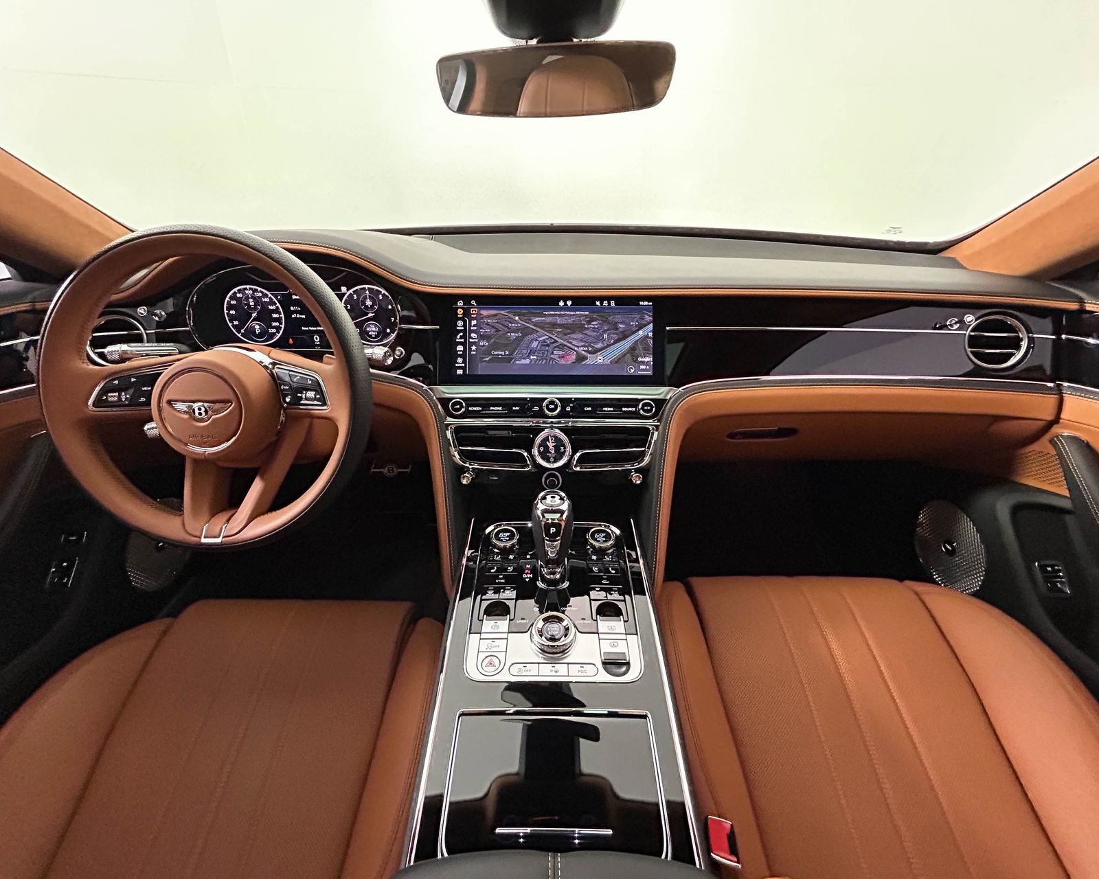 Used 2024 Bentley Flying Spur V8 AWD/4WD image 4